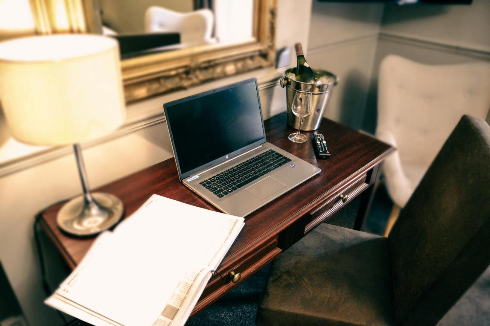 Brackenborough Hotel Лаут Екстериор снимка